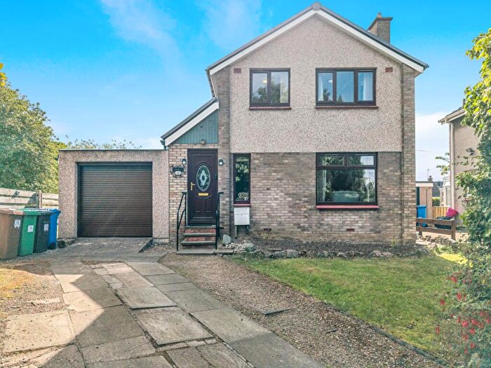 3 Bedroom Detached House For Sale In Spruce Grove, Dunfermline, KY11