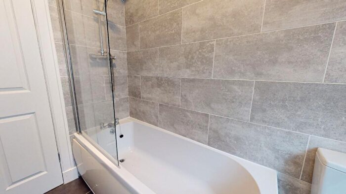 2 Bedroom Bungalow To Rent In West Craigs Avenue, Maybury, Edinburgh, EH12