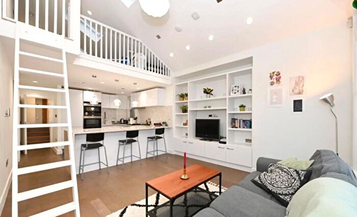 3 Bedroom Apartment To Rent In Grove Avenue, London, N3