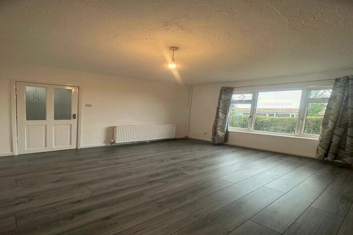 3 Bedroom Semi-Detached House To Rent In Richmond Road, Accrington, BB5