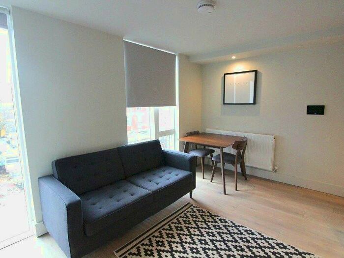 1 Bedroom Apartment To Rent In Bentinck Street, Castlefield, M15