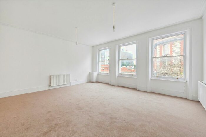 3 Bedroom Flat To Rent In Blythe Road, London, W14