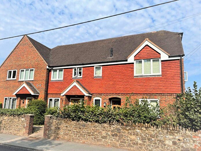 1 Bedroom Flat For Sale In Chiltlee View, Liphook, Hampshire, GU30