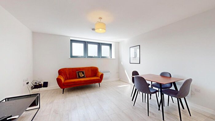 2 Bedroom Flat To Rent In Atkinson Street, Leeds, LS10