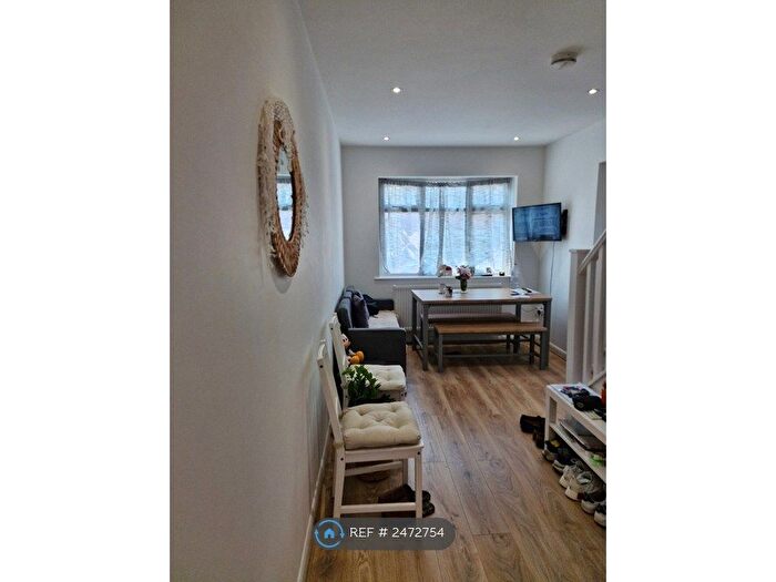 2 Bedroom Semi-Detached House To Rent In A, Ruislip Manor, HA4