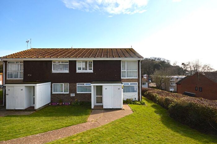 2 Bedroom Flat For Sale In Chalcroft Road, Folkestone, CT20