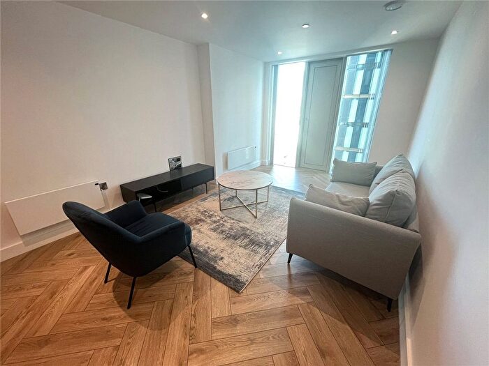 2 Bedroom Flat To Rent In Elizabeth Tower, Chester Road, Manchester, M15