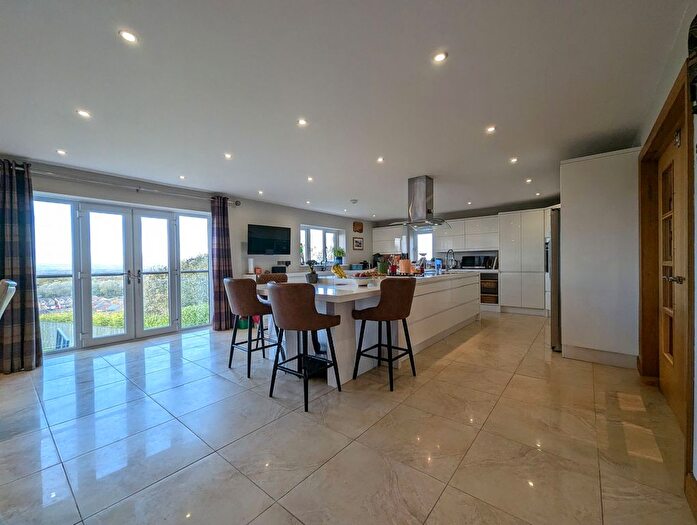 4 Bedroom Detached House For Sale In Grange View, Newbottle, DH4
