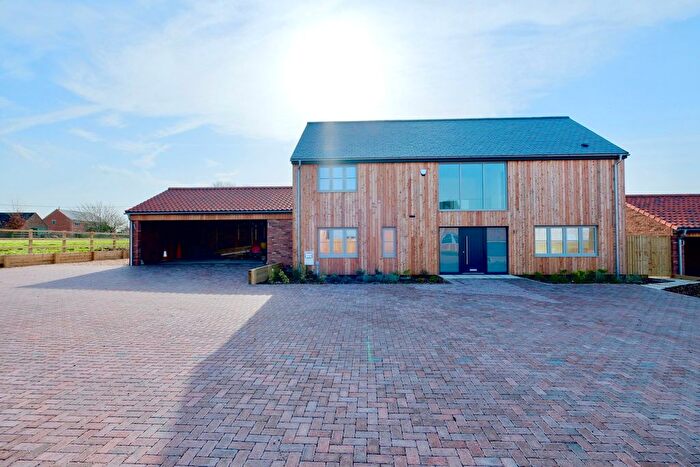 3 Bedroom Detached House For Sale In Manor Farm, Great Raveley, Huntingdon, PE28