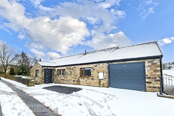 4 Bedroom Detached House For Sale In Underbank End Road, Holmfirth, West Yorkshire, HD9