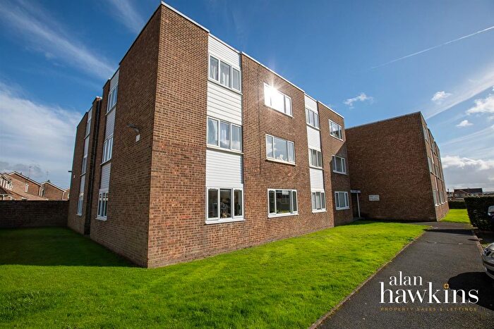 1 Bedroom Flat For Sale In Wesley Court, Royal Wootton Bassett, Swindon, SN4