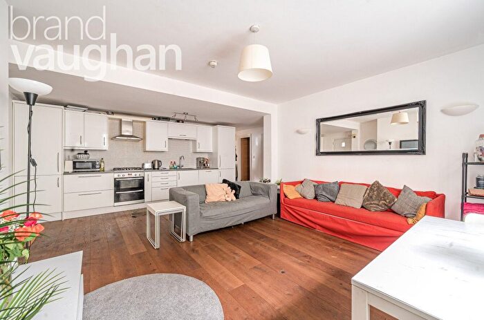 3 Bedroom Flat To Rent In Alexandra Villas, Brighton, East Sussex, BN1
