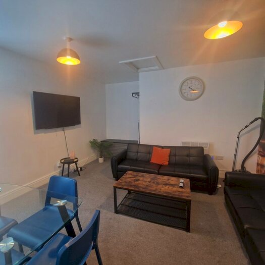 2 Bedroom Flat To Rent In Cobb Avenue, Liverpool, L21