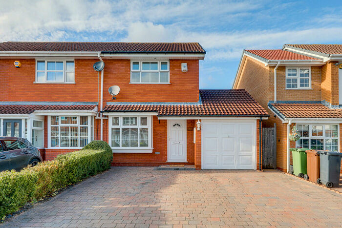 2 Bedroom Semi-Detached House To Rent In Blaythorn Avenue, Solihull, B92