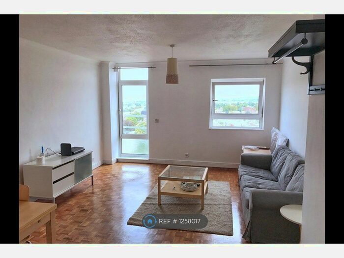 2 Bedroom Flat To Rent In Clarendon Road, Wallington SM6