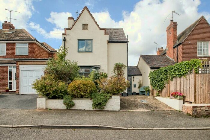 2 Bedroom Semi-Detached House To Rent In Avon Road, Leamington Spa, Warwickshire, CV31