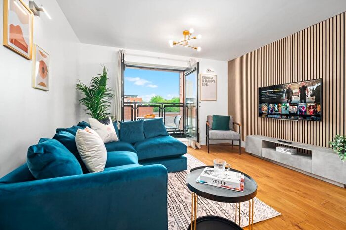 2 Bedroom Flat To Rent In Townsend Way, Birmingham, B1