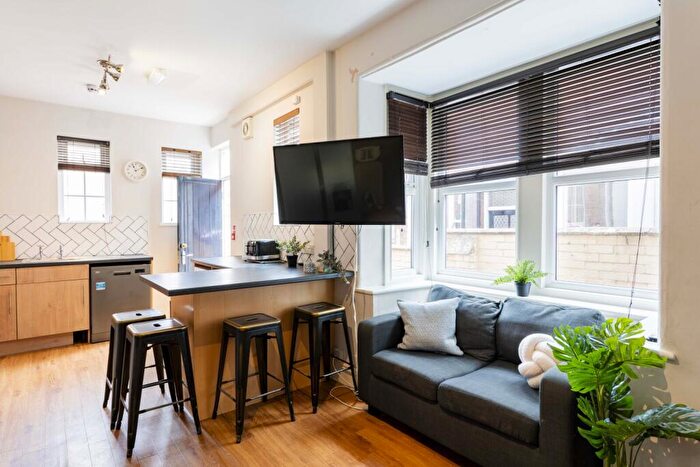 7 Bedroom Terraced House To Rent In Monks Road, Exeter, EX4