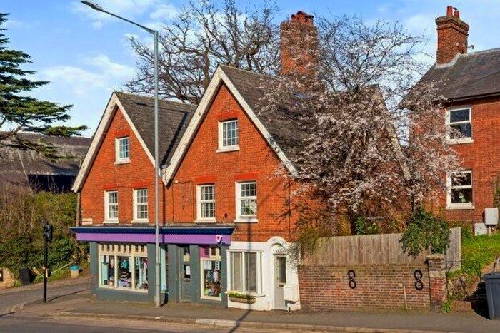 2 Bedroom Cottage To Rent In New Town, Uckfield, TN22