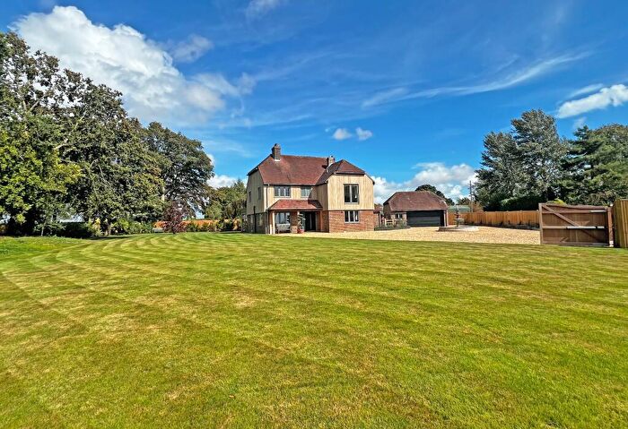 4 Bedroom Detached House For Sale In Cedar House, Birdham Road, Appledram, Chichester, PO20
