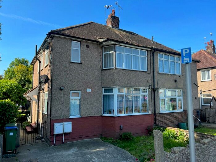 2 Bedroom Semi-Detached House To Rent In Eversley Avenue, Bexleyheath, Kent, DA7