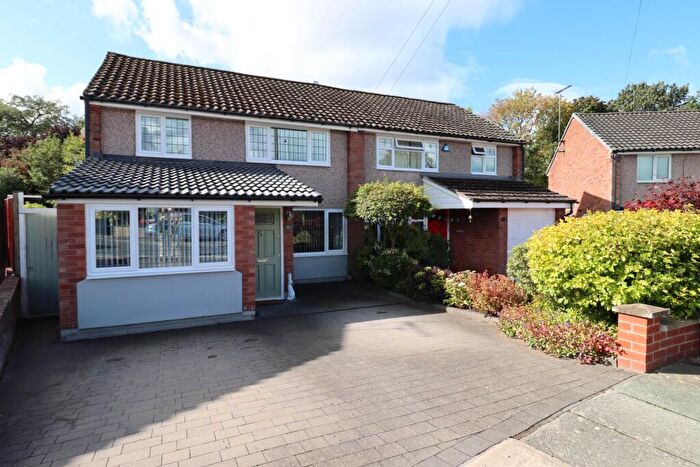 3 Bedroom Semi-Detached House For Sale In Sunningdale Drive, Bromborough, CH63