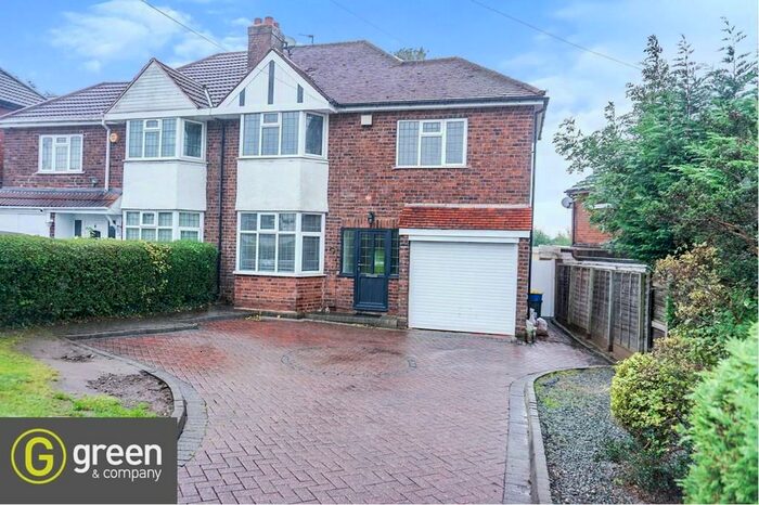 3 Bedroom Semi-Detached House For Sale In Kingsbury Road, Curdworth, B76