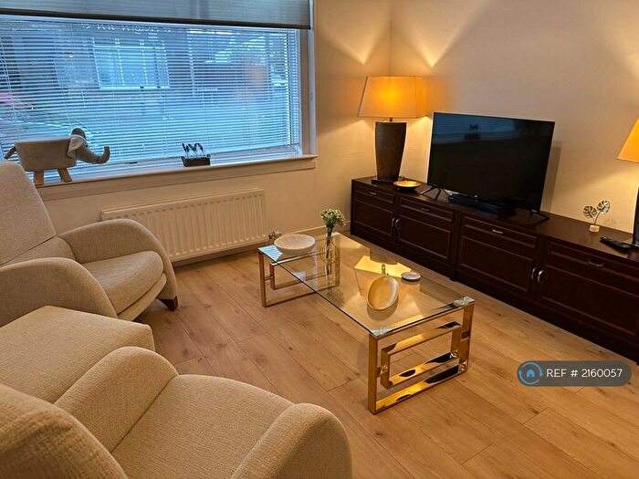 1 Bedroom Flat To Rent In High Street, Stewarton, Kilmarnock, KA3