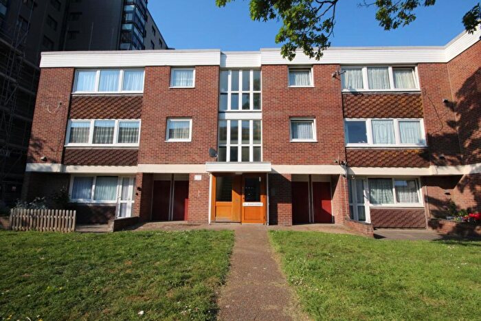 2 Bedroom Apartment For Sale In East Street, Poole, BH15