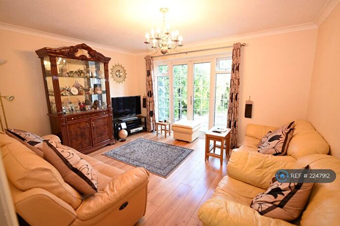 4 Bedroom Detached House To Rent In Knights Ridge, Orpington, BR6