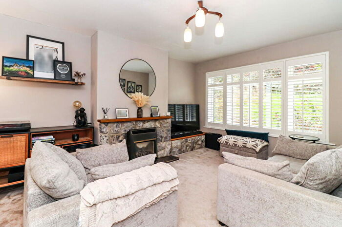 3 Bedroom End Of Terrace House For Sale In Fair Leas, Chesham, HP5