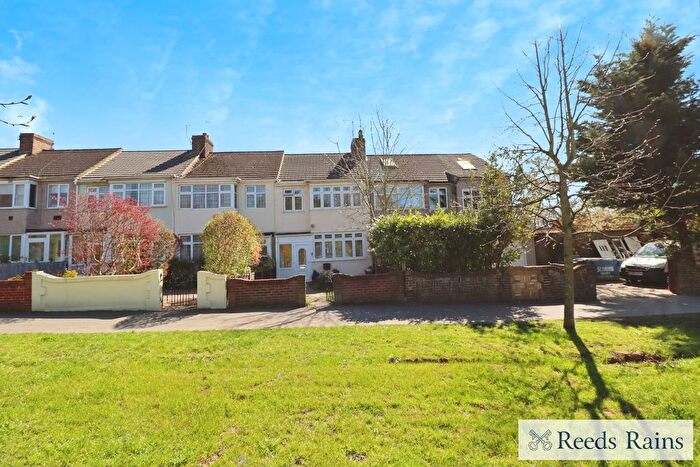 3 Bedroom Terraced House To Rent In Hall Terrace, Romford, RM3