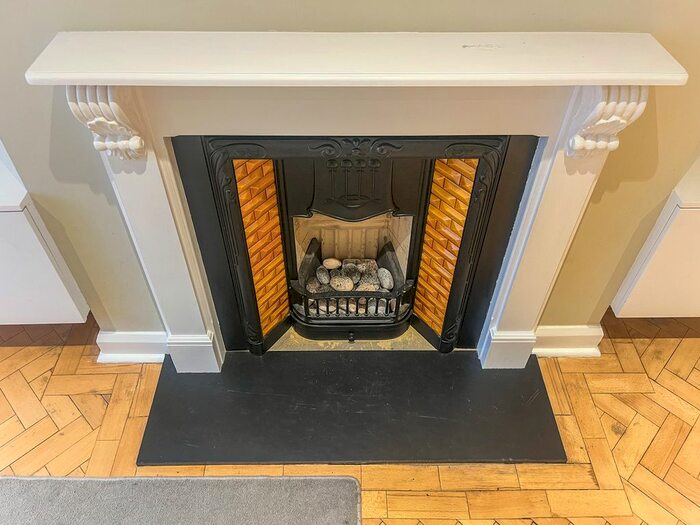 2 Bedroom Flat To Rent In Cambridge Park, Twickenham, TW1
