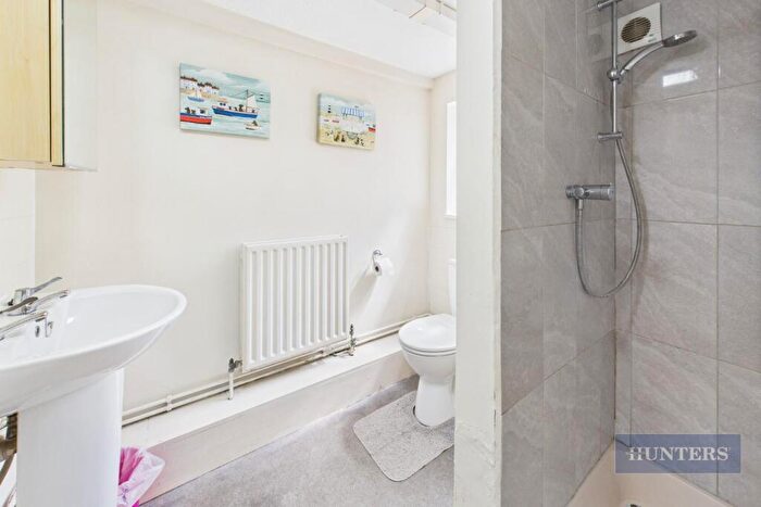 5 Bedroom Semi-Detached House To Rent In Osborne Road North - Student Property, SO17