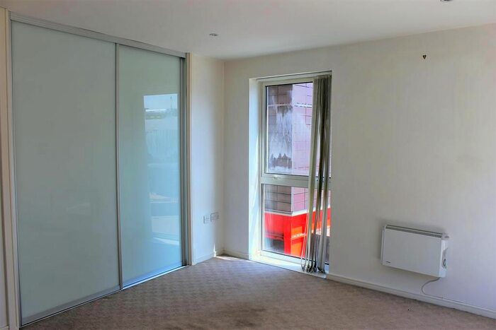 2 Bedroom Flat To Rent In Trinity One, East Street, Leeds LS9