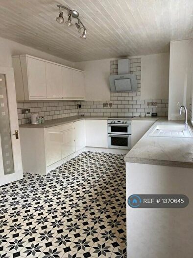 3 Bedroom Terraced House To Rent In Whiteley Terrace, Ripponden, HX6