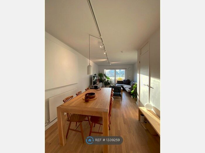 2 Bedroom Maisonette To Rent In Knights Close, London, E9