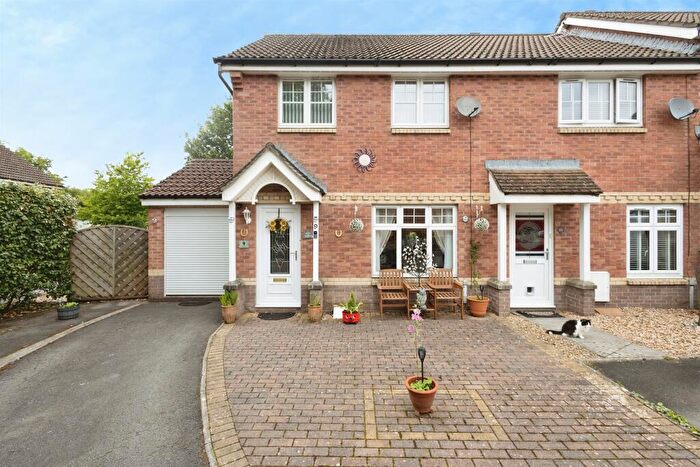 3 Bedroom Semi-Detached House For Sale In Ton View, Kenfig Hill, Bridgend, CF33