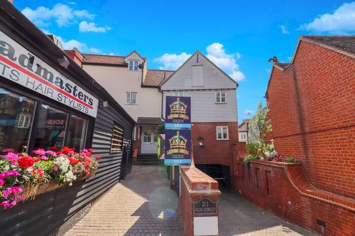 2 Bedroom Flat To Rent In High Street, Benfleet SS7