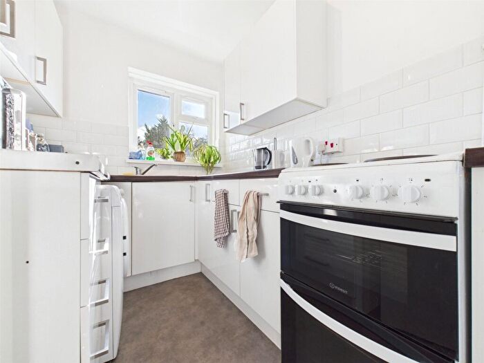 2 Bedroom Apartment To Rent In Beatty Avenue, Brighton, East Sussex, BN1