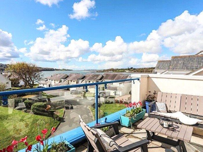 3 Bedroom Terraced House For Sale In Ffordd Heulyn, Y Felinheli, Gwynedd, LL56