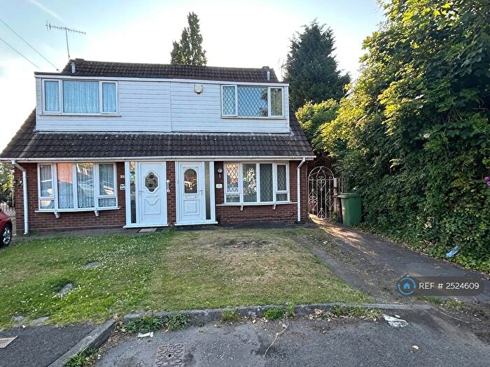 2 Bedroom Semi-Detached House To Rent In The Glade, Stourbridge, DY9