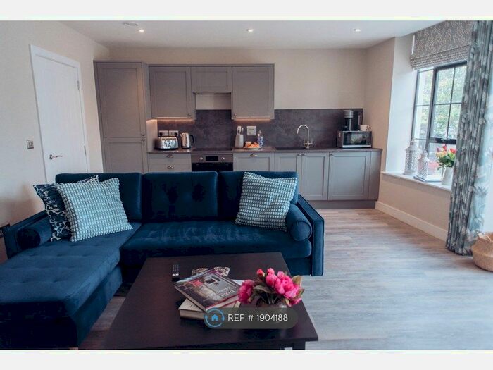 2 Bedroom Flat To Rent In Southside Street, Plymouth, PL1