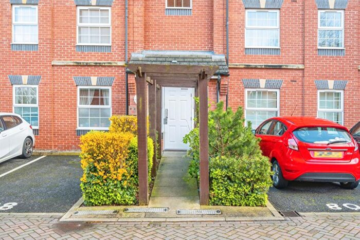2 Bedroom Apartment For Sale In Magnus Court, Chester Green, Derby, DE21