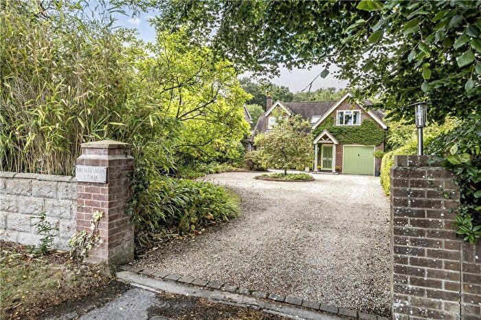 4 Bedroom Detached House For Sale In Hamdown Crescent, East Wellow, Romsey, Hampshire, SO51