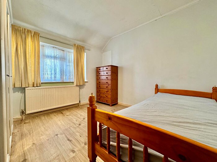 4 Bedroom Semi-Detached House To Rent In Hampden Road, Harrow, HA3