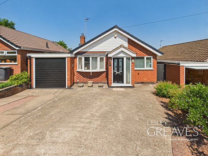 2 Bedroom Detached Bungalow For Sale In Steeles Way, Lambley, Nottingham, NG4