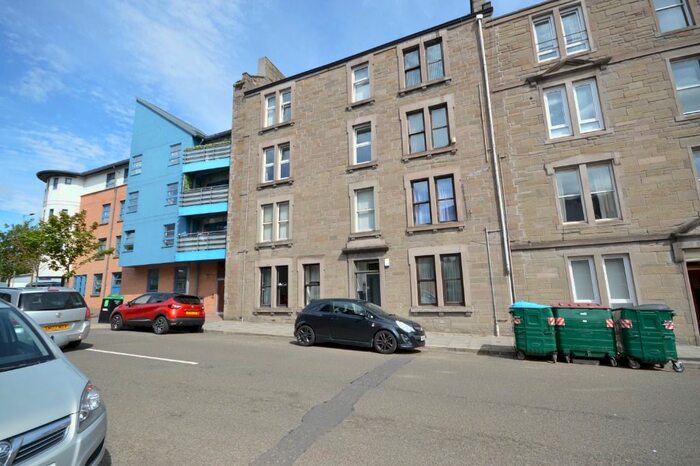 1 Bedroom Flat To Rent In Erskine Street, Stobswell, Dundee, DD4