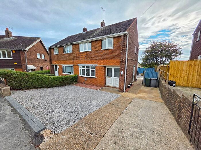3 Bedroom Semi-Detached House For Sale In Burton Avenue, Barnsley, S71