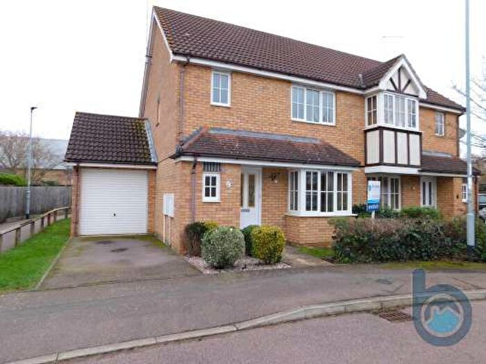 3 Bedroom Semi-Detached House To Rent In Aston Close, Yaxley, PE7